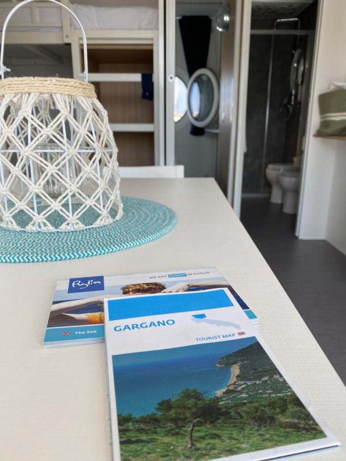 ホテル Marina Del Gargano Houseboat マンフレドーニア エクステリア 写真