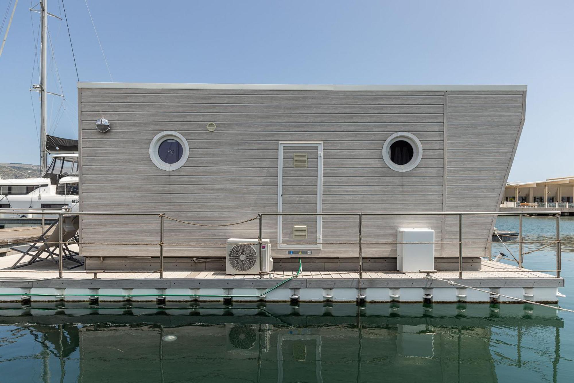 ホテル Marina Del Gargano Houseboat マンフレドーニア エクステリア 写真